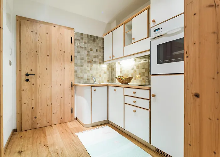 Garni Hotel Rosengarten B&B